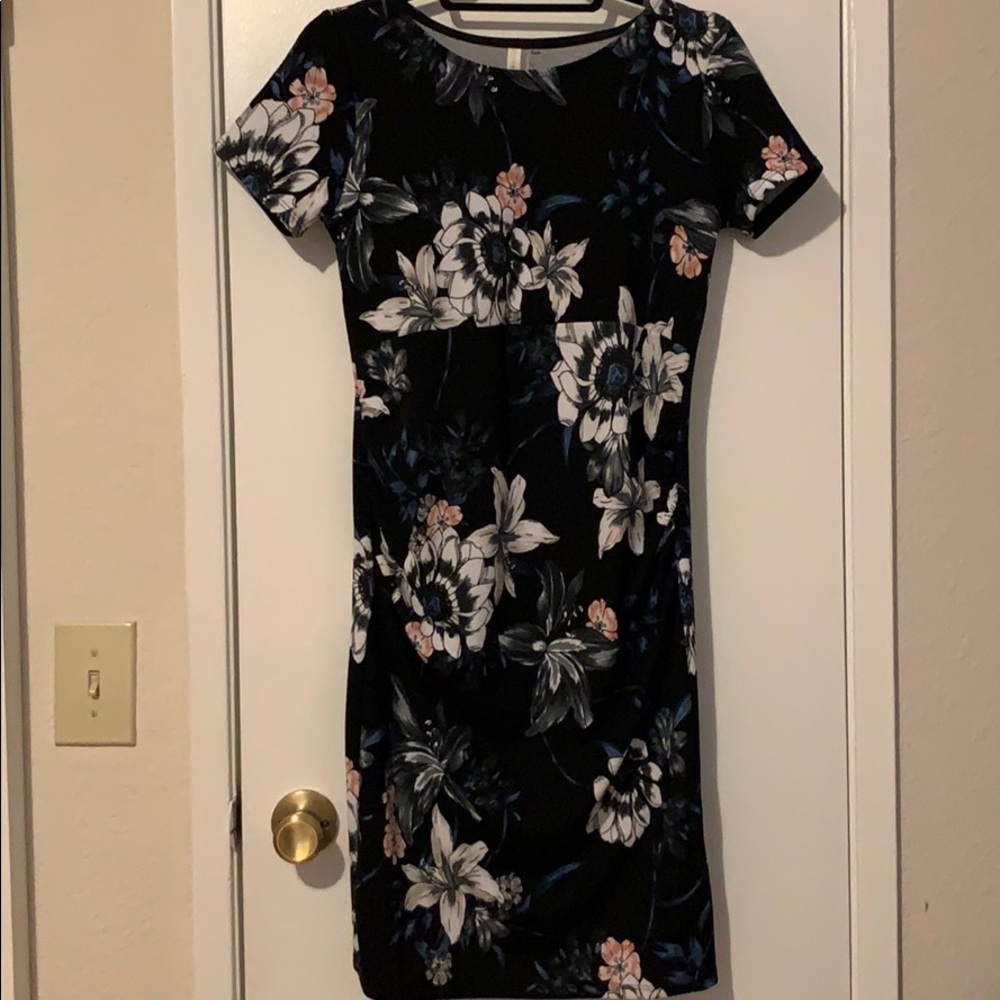 Maternity dress, NWT